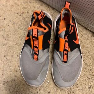 Nike Flexrunner no-tie shoes